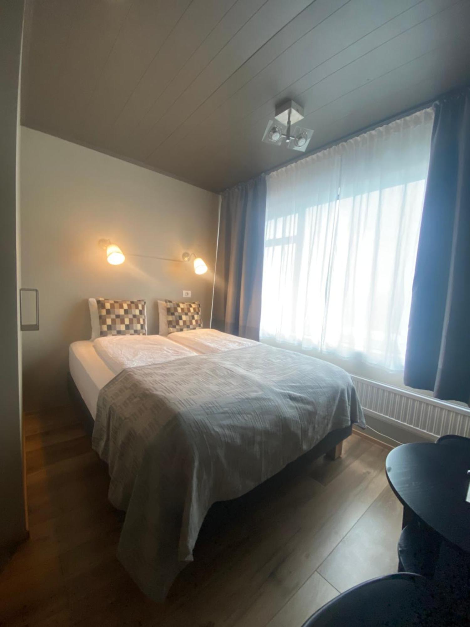 North West Restaurant & Guesthouse Víðigerði Kültér fotó