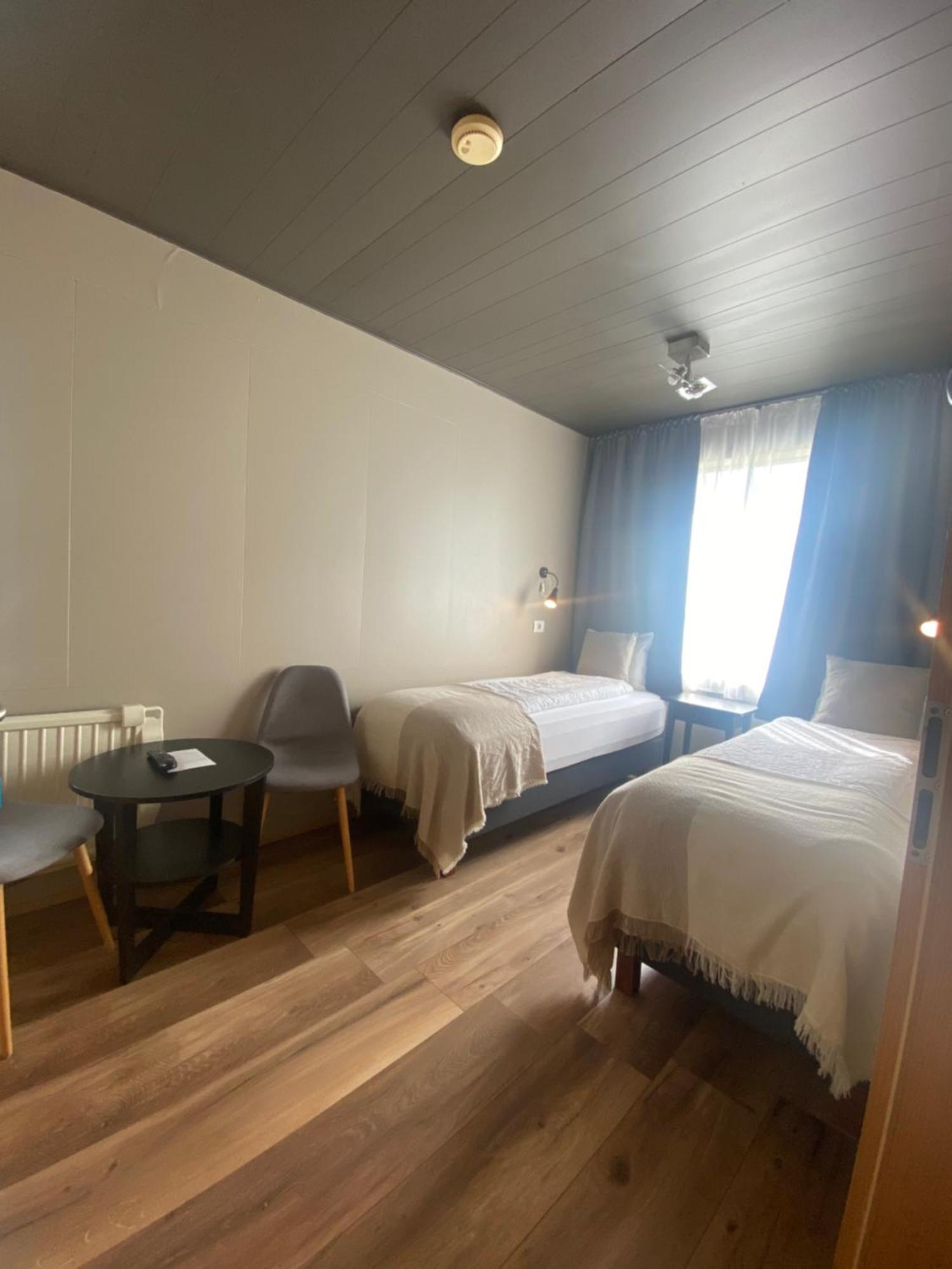 North West Restaurant & Guesthouse Víðigerði Kültér fotó