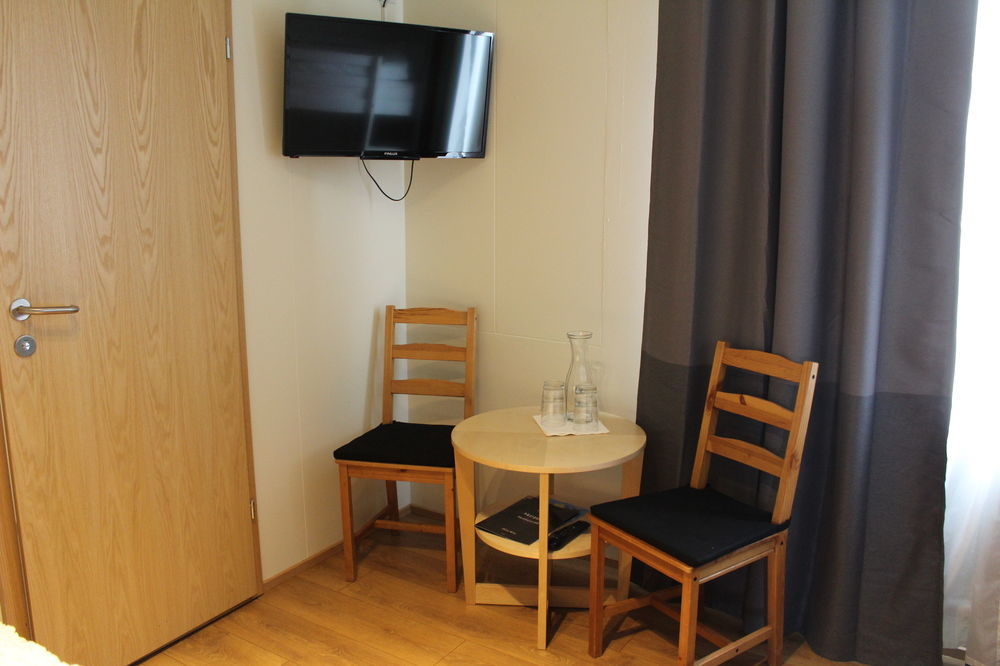 North West Restaurant & Guesthouse Víðigerði Kültér fotó